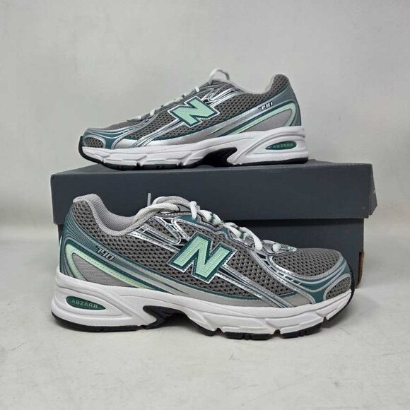 Women's 9 New Balance from Anthropologie 740 Silver Metallic New Spruce sneakers - Picture 1 of 11